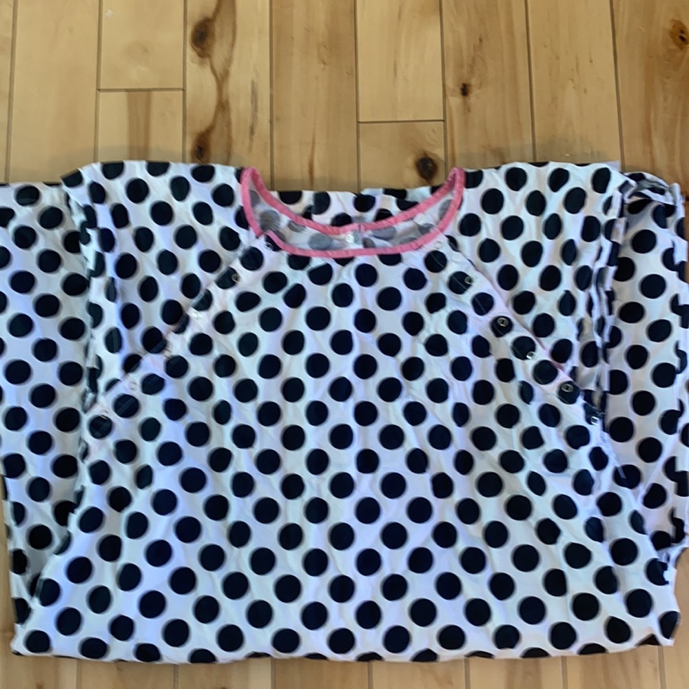 Maternity hospital  own gown - Picture 4 of 5